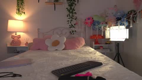 Snapshot of violeth___ chatting on July 2026 11:04:02 AM violeth___ online show from July 2026 11:04:02 AM