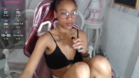 violeth_b online show from January 2025 06:38:02 PM