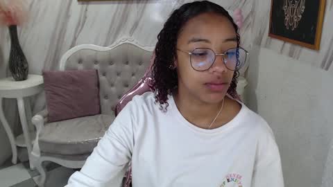 violeth_b online show from January 2025 12:40:01 PM