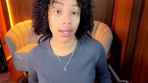 violeth_b online show from January 2026 12:53:02 PM