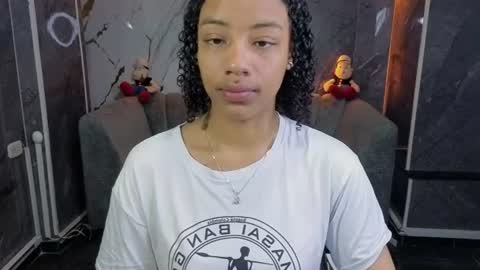 Snapshot of violeth_b chatting on June 2026 01:25:01 PM violeth_b online show from June 2026 01:25:01 PM