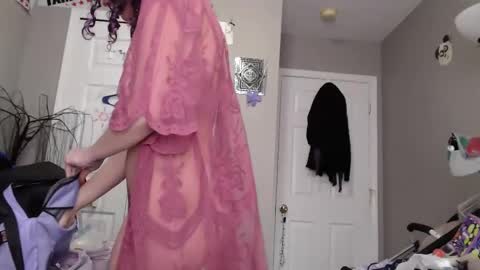 Snapshot of violethooper chatting on March 2025 05:49:02 PM Violet Hooper online show from March 2025 05:49:02 PM