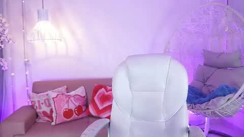 Snapshot of violetjonesx chatting on June 2026 11:41:02 AM violetjonesx online show from June 2026 11:41:02 AM