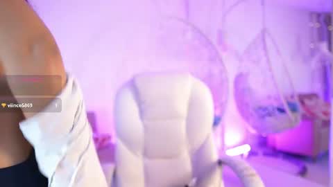 violetjonesx online show from July 2026 11:38:02 AM