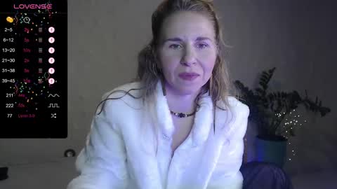 Snapshot of violetplath chatting on February 2025 09:08:02 PM Violet  next stream December 6 online show from February 2025 09:08:02 PM
