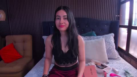 Snapshot of violetrousse chatting on October 2025 02:38:01 PM Violet Rousse online show from October 2025 02:38:01 PM