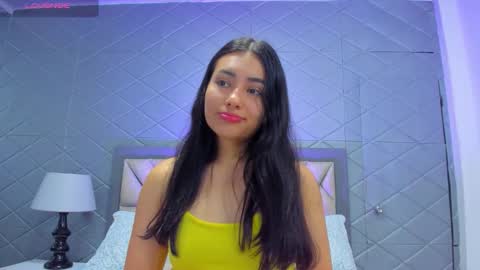 Snapshot of violetrousse chatting on October 2025 02:43:02 PM Violet Rousse online show from October 2025 02:43:02 PM