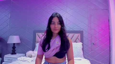 Snapshot of violetrousse chatting on December 2025 04:45:02 PM Violet Rousse online show from December 2025 04:45:02 PM