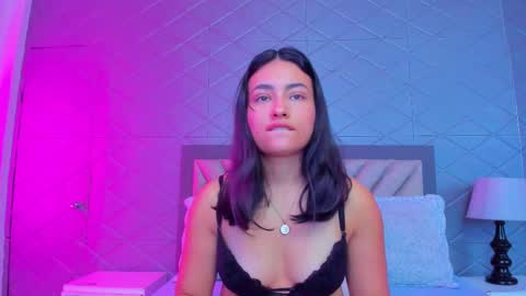 Snapshot of violetrousse chatting on February 2026 04:11:02 PM Violet Rousse online show from February 2026 04:11:02 PM