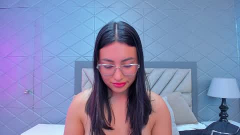 Violet Rousse online show from April 2026 03:50:02 PM