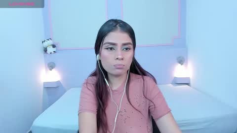 Snapshot of violetsmith7 chatting on December 2024 09:15:02 PM violetsmith online show from December 2024 09:15:02 PM