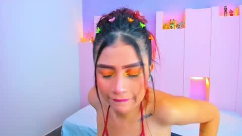 Snapshot of violetsmith7 chatting on December 2024 09:52:01 PM violetsmith online show from December 2024 09:52:01 PM