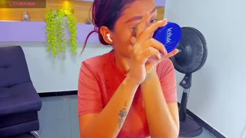 Snapshot of violetsmith7 chatting on December 2024 07:24:02 PM violetsmith online show from December 2024 07:24:02 PM