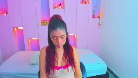 Snapshot of violetsmith7 chatting on December 2024 08:26:02 PM violetsmith online show from December 2024 08:26:02 PM