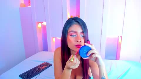 Snapshot of violetsmith7 chatting on January 2025 11:50:01 PM violetsmith online show from January 2025 11:50:01 PM