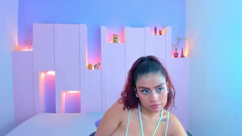 Snapshot of violetsmith7 chatting on January 2025 07:49:02 PM violetsmith online show from January 2025 07:49:02 PM