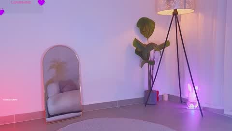 violetssweet online show from January 2026 04:05:01 AM