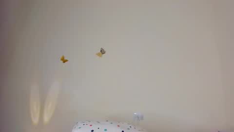 violett_24_ online show from October 2025 11:42:02 PM