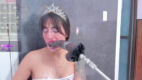 Violett online show from September 2025 09:09:02 PM