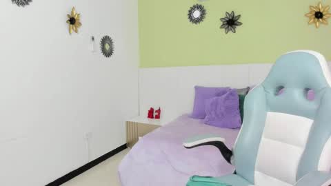 Snapshot of violetta_skinny chatting on September 2025 10:09:02 AM violetta online show from September 2025 10:09:02 AM