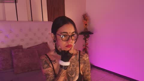 violettaalemida online show from January 2026 01:17:02 PM