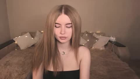 ViolettaOtis online show from February 2025 11:30:01 AM