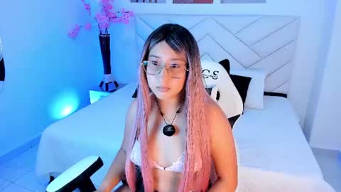 Violette online show from July 2026 06:34:02 PM