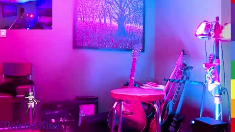 Violette online show from September 2025 04:08:02 PM