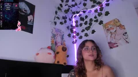Snapshot of violetteramirez01 chatting on January 2025 10:08:02 PM Violette online show from January 2025 10:08:02 PM