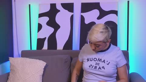 Violet online show from December 2024 04:04:02 AM