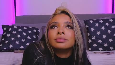 Violet online show from February 2025 05:34:02 AM