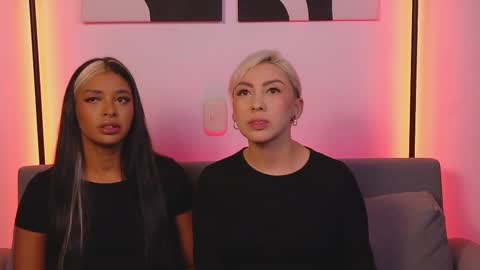 Violet online show from March 2025 02:06:02 AM