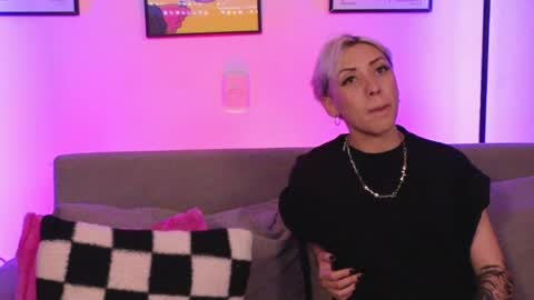 Violet online show from April 2026 02:50:02 AM