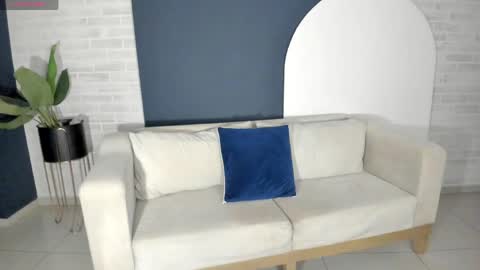 Snapshot of violetthansson chatting on June 2026 10:21:02 AM Violett online show from June 2026 10:21:02 AM