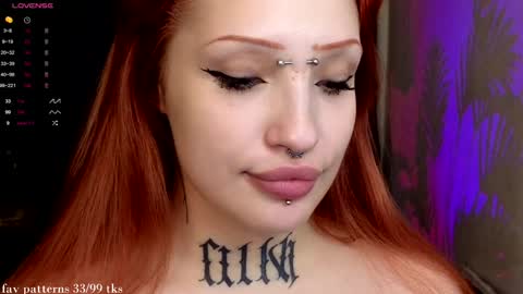 Snapshot of violetvio1ator chatting on January 2025 08:01:01 PM Dommy mommy online show from January 2025 08:01:01 PM