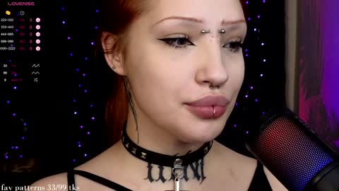 Snapshot of violetvio1ator chatting on January 2025 04:51:02 PM Dommy mommy online show from January 2025 04:51:02 PM