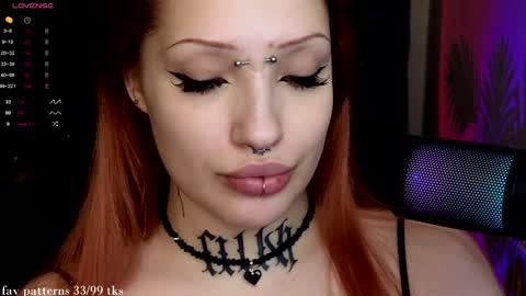 Snapshot of violetvio1ator chatting on January 2025 08:04:02 AM Dommy mommy online show from January 2025 08:04:02 AM