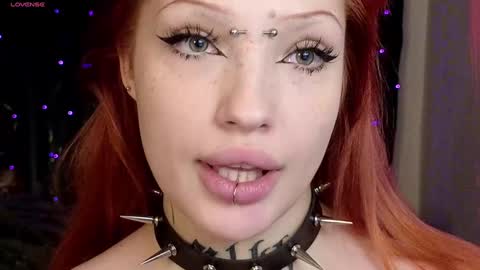 Snapshot of violetvio1ator chatting on February 2025 10:58:02 AM Dommy mommy online show from February 2025 10:58:02 AM