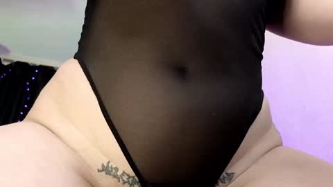 Snapshot of violetvio1ator chatting on February 2025 10:18:02 AM Dommy mommy online show from February 2025 10:18:02 AM