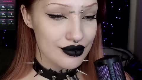 Snapshot of violetvio1ator chatting on February 2025 06:12:02 AM Dommy mommy online show from February 2025 06:12:02 AM