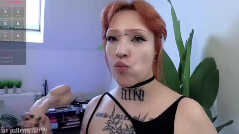 Snapshot of violetvio1ator chatting on March 2025 10:35:02 AM Dommy mommy online show from March 2025 10:35:02 AM