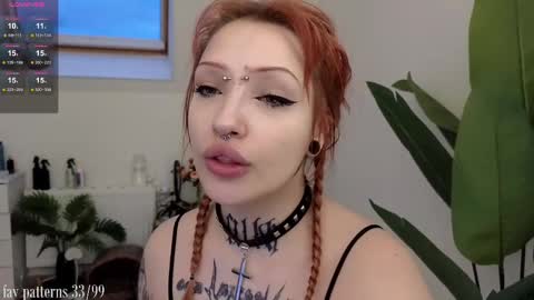 Snapshot of violetvio1ator chatting on March 2025 04:38:02 AM Dommy mommy online show from March 2025 04:38:02 AM