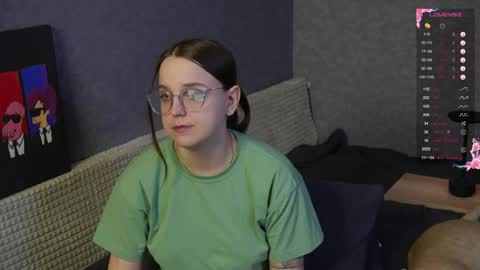 Violet online show from April 2026 05:00:01 PM