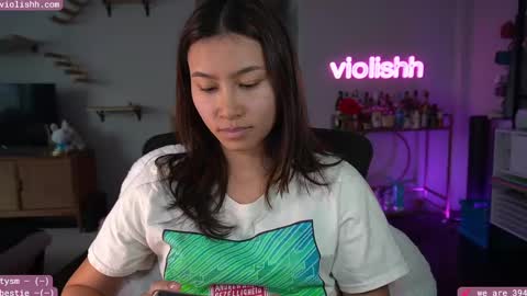 Snapshot of violishh chatting on February 2025 07:50:02 PM follow me on twitter violishh and ig violishh online show from February 2025 07:50:02 PM