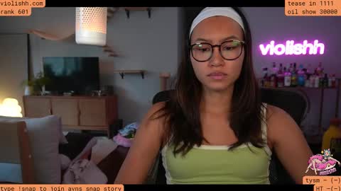 Snapshot of violishh chatting on November 2025 07:30:01 PM follow me on twitter violishh and ig violishh online show from November 2025 07:30:01 PM