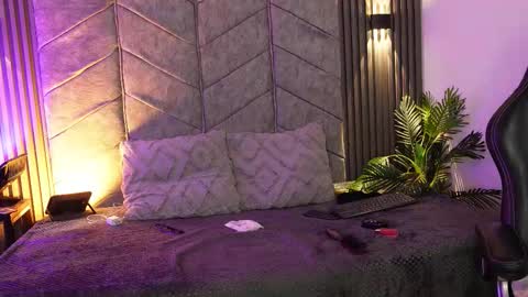 viollettebylyly online show from February 2026 12:42:02 PM