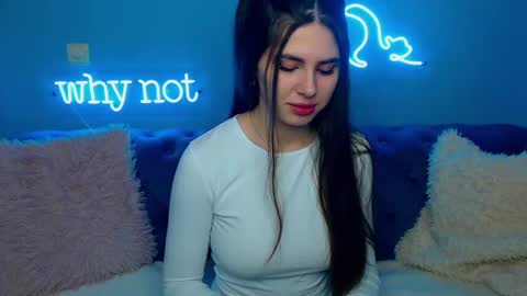 viollinalv online show from January 2025 05:42:01 AM