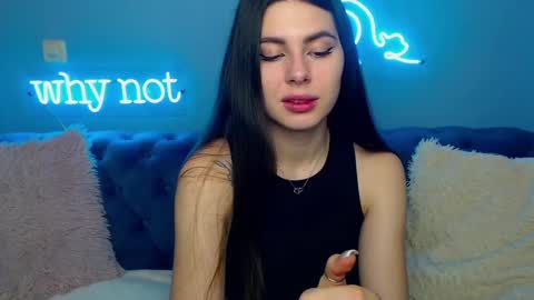 viollinalv online show from February 2025 05:40:01 AM