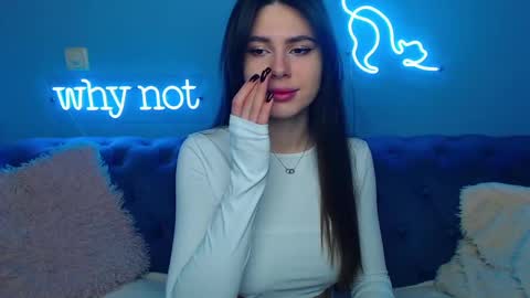 viollinalv online show from February 2025 05:44:02 AM