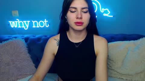 viollinalv online show from March 2025 05:47:01 PM